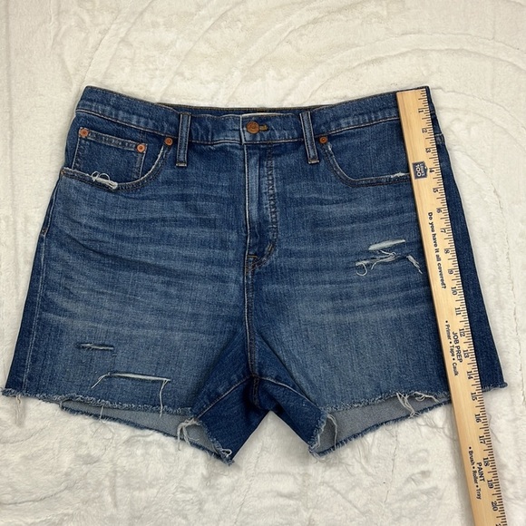 Madewell High Rise Denim Shorts Distressed Cut off style Size 32 Medium Wash - Picture 4 of 12